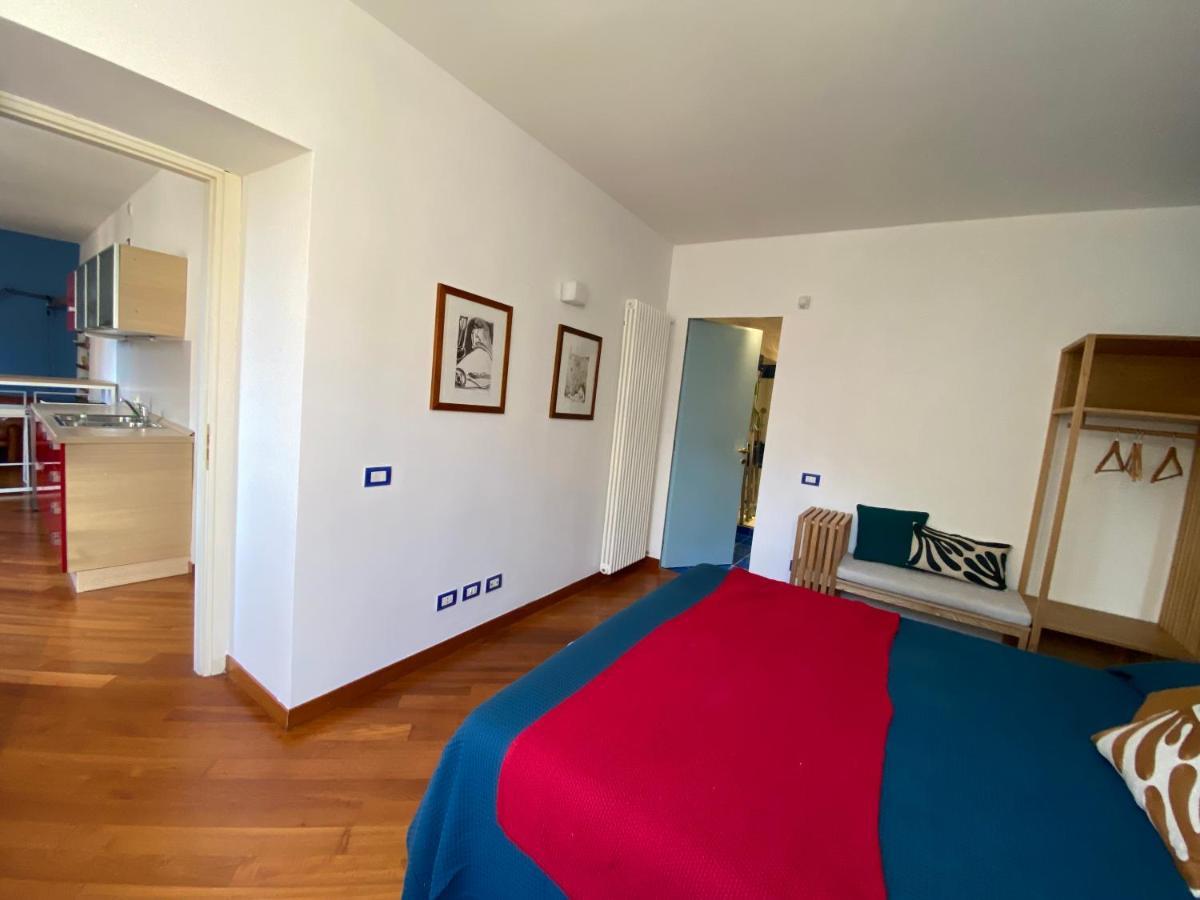 La Porta Azzurra - Casa Vacanze Комо Екстер'єр фото